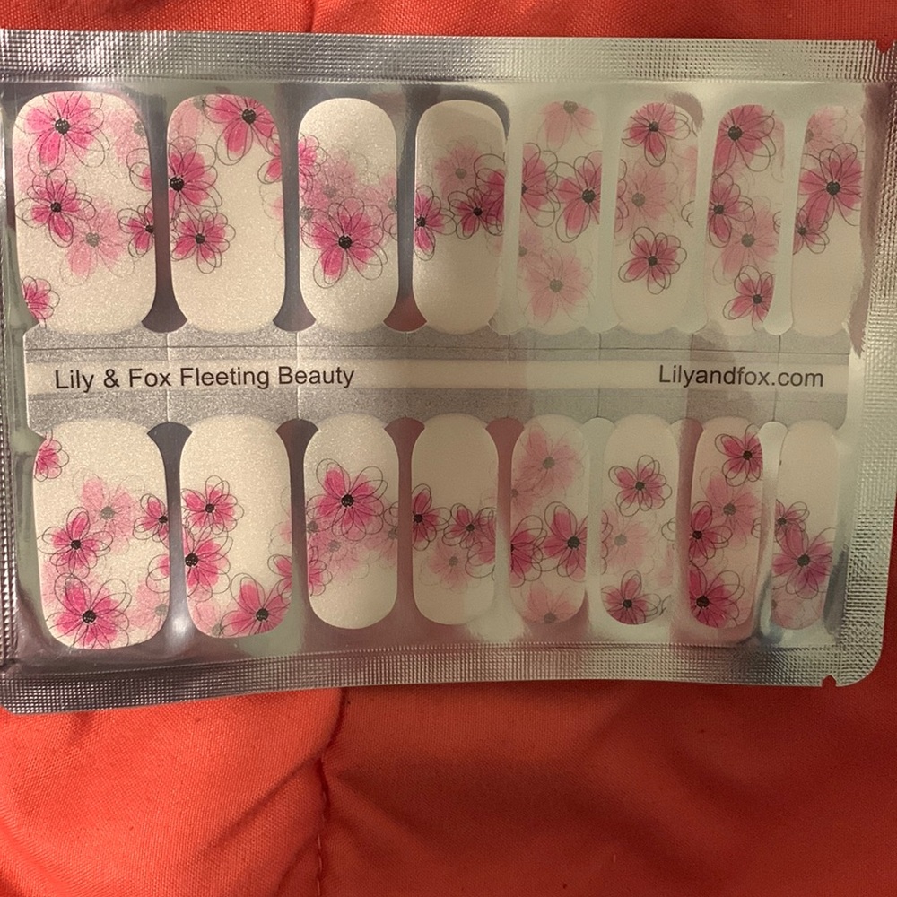 Floral Nail Pattern